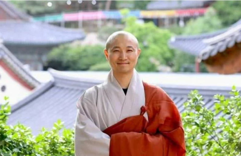 승려 시절의 도연. /출처=도연 페이스북 캡처