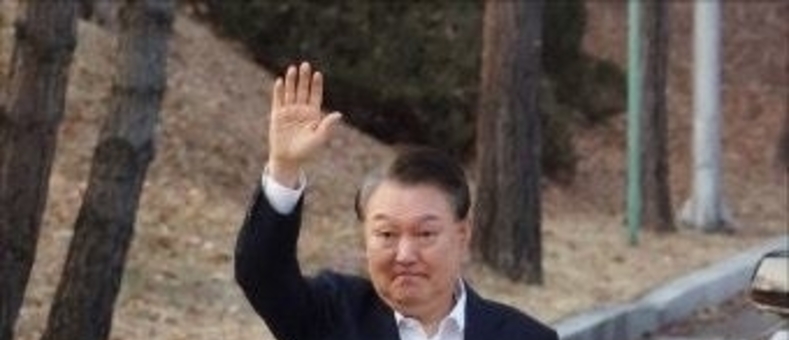 윤석열 전 대통령 강제구인 과정 ‘물리력 충돌’…법적 공방 본격화