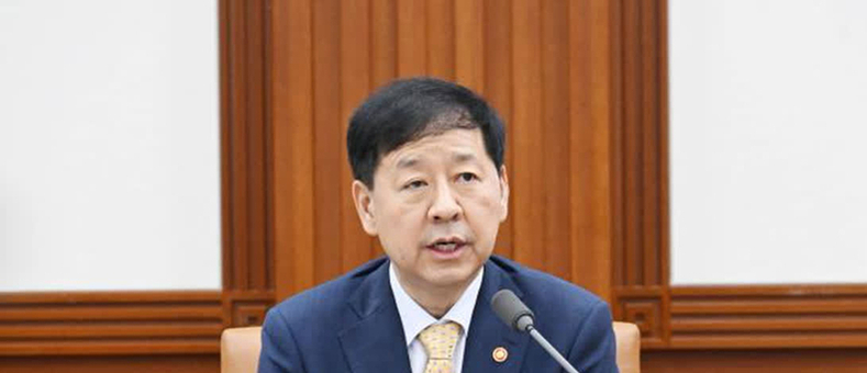 부총리 “초혁신경제 실현되면 코스피 5000 갈 수 있다”