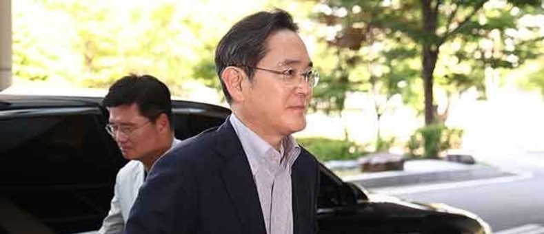 이재용 삼성전자 회장 장남 해군 장교 입대…