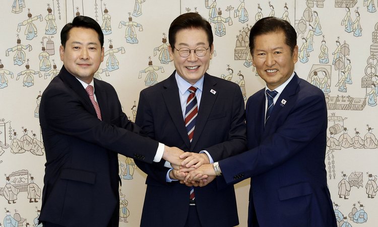 여야, 양당 원내대표 뺀 '민생경제협의체' 출범