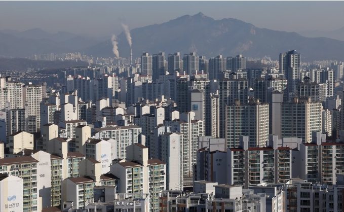 ▲대단지 아파트 입주가 이어지면서 강남 지역에서도 기존 전세보증금 대비 가격이 절반 수준으로 떨어진 계약이 속속 체결되고 있다. <사진=SNS>