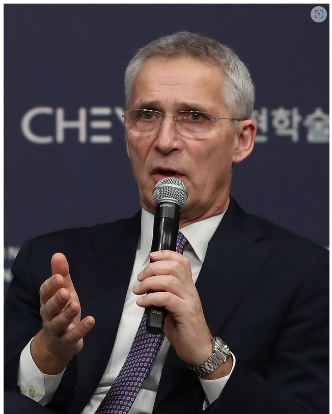 ▲30일 오전 옌스 스톨텐베르그 북대서양조약기구(NATO) 사무총장이 서울 강남구 최종현학술원에서 '대한민국과 나토:위험이 가중된 세계에서 파트너십 강화의 모색'을 주제로 특별강연한 뒤 질문에 답하고 있다. <사진=SNS>