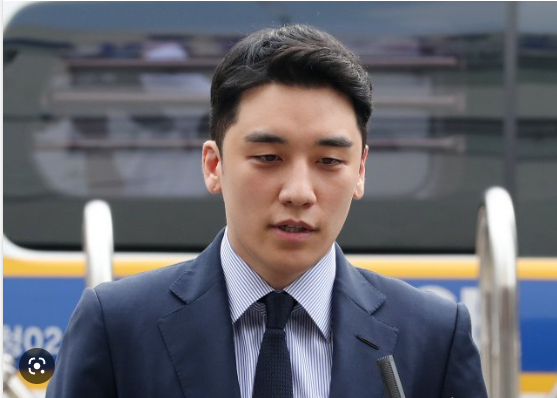 ▲연예계는 물론 사회 뇌관을 뒤흔든 '버닝썬 논란'이 도화선이 돼 2019년 3월 가요계 은퇴를 선언한 그는 연예계에서 퇴출당했다. 출소 이후에도 연예계 복귀는 힘들 것으로 보인다. <사진=SNS>
