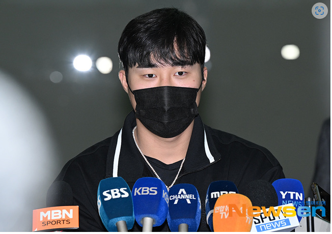 ▲샌디에이고 파드레스 김하성은 지난 1월 27일 인천 국제공항을 통해 미국으로 출국했다. 김하성은 메이저리그 진출 3년차 시즌을 준비하면서 선전을 다짐했다. <사진=SNS>