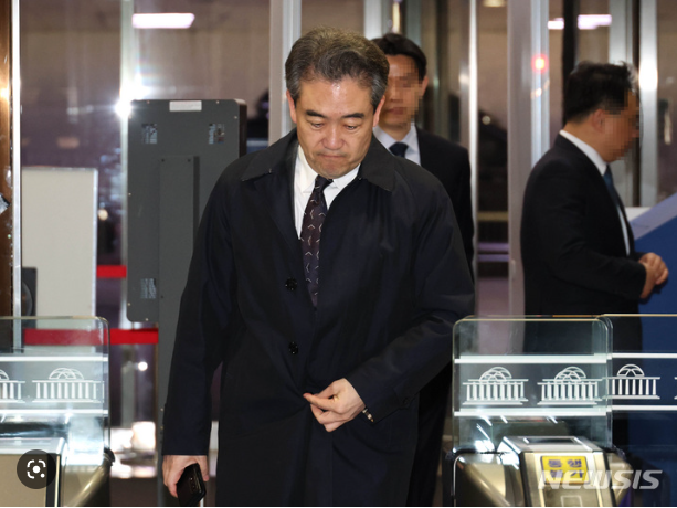 ▲OTT해왜 기반조성 사업은 국내의 뛰어난 OTT와 관련 기업들을 해외에 널리 알리고 투자를 유치할 수 있는 'OTT 국제교류(5억원)'와 OTT 기업의 초기 해외진출을 위한 시장 정보제공과 네트워킹을 지원하는 'OTT 해외거점 연계지원(2.5억원)'으로 구성된다. <사진=SNS>