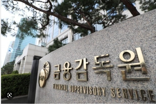 ▲최근 금융당국의 대출금리 점검에 이어 경쟁당국까지 금리 담합 여부 조사에 나선 가운데, 은행들은 금리 담합이 현실적으로 불가능하다며 반발하고 있다. <사진=SNS>