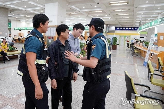 국민 10명 중 9명 “민원공무원 폭언, 폭행 등에 보호 필요”